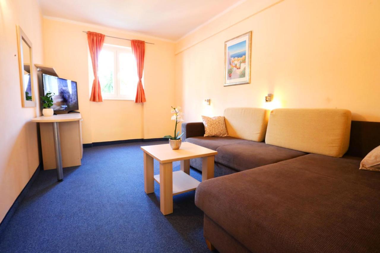 פודסטראנה Beach Apartments Vlado מראה חיצוני תמונה