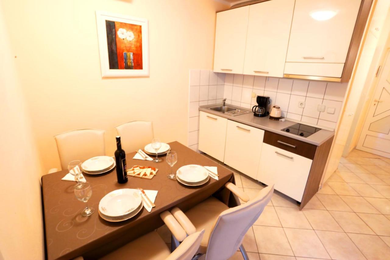 פודסטראנה Beach Apartments Vlado מראה חיצוני תמונה